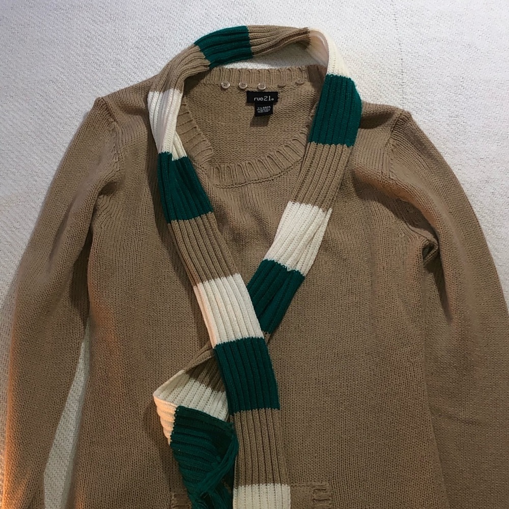 Sweater with a scarf